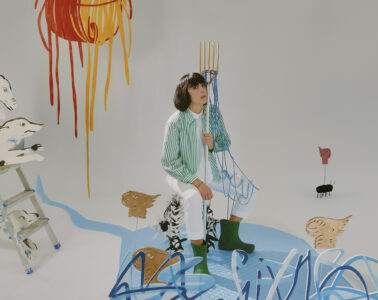 artist in promo pic